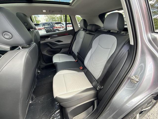 Photo of 2025 Pyrite Silver Metallic Volkswagen Tiguan