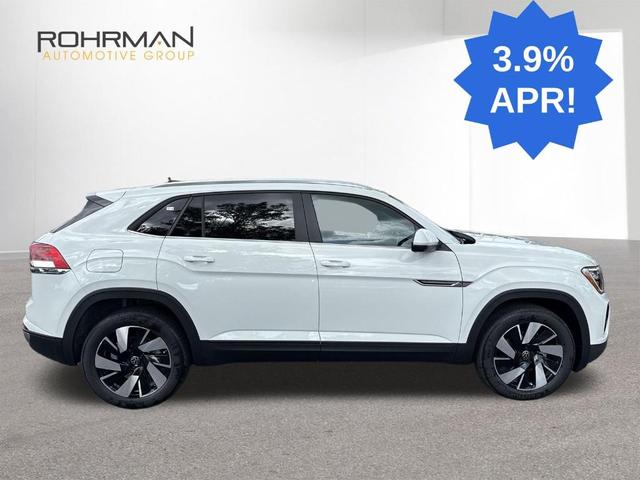 Photo of 2025 Pure White Volkswagen Atlas Cross Sport