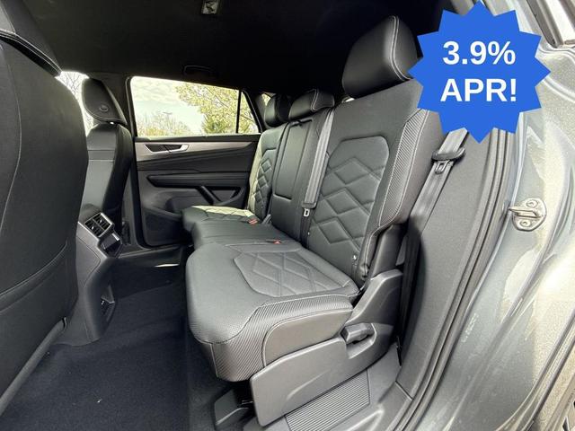 Photo of 2025 Platinum Gray Metallic Volkswagen Atlas Cross Sport