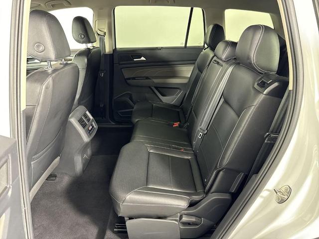 Photo of 2021 Pure White Volkswagen Atlas