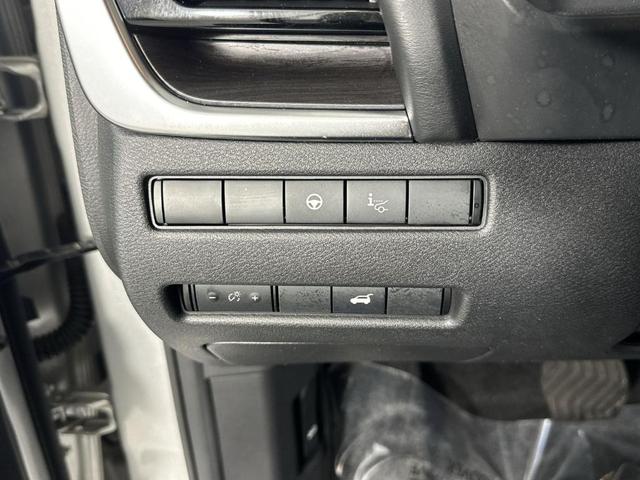 Photo of 2022 Brilliant Silver Metallic Nissan Rogue