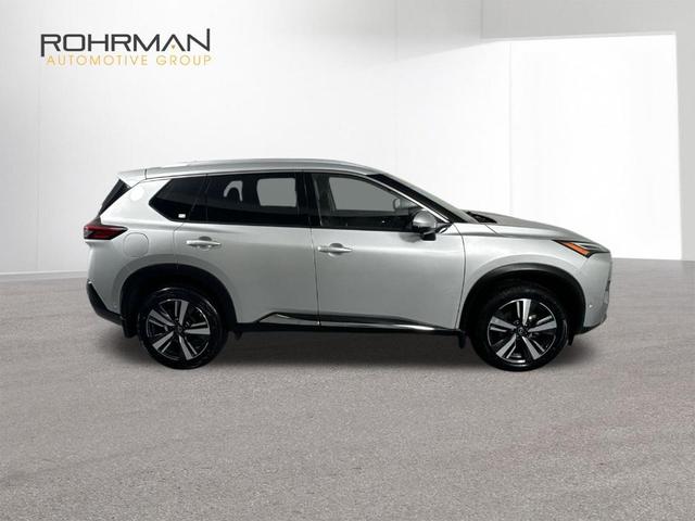 Photo of 2022 Brilliant Silver Metallic Nissan Rogue