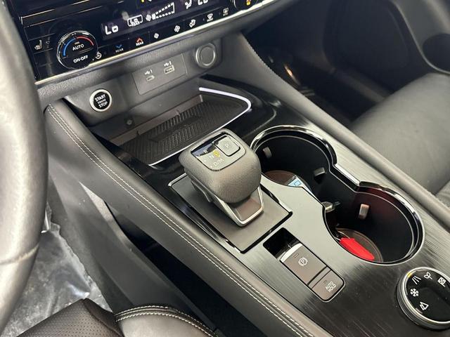 Photo of 2022 Brilliant Silver Metallic Nissan Rogue