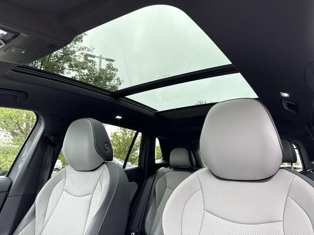 Photo of 2025 Platinum Gray Metallic Volkswagen Tiguan