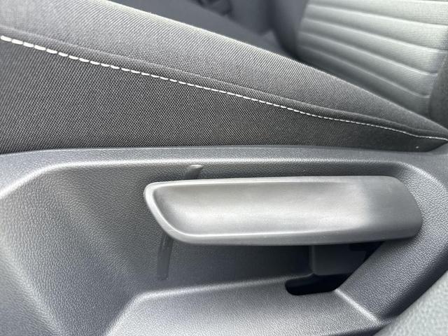 Photo of 2025 Platinum Gray Metallic Volkswagen Jetta