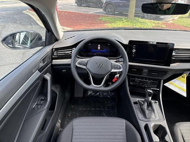 Photo of 2025 Platinum Gray Metallic Volkswagen Jetta