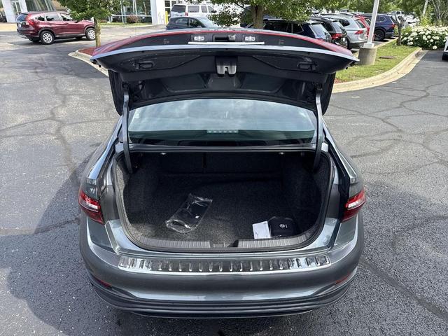 Photo of 2025 Platinum Gray Metallic Volkswagen Jetta
