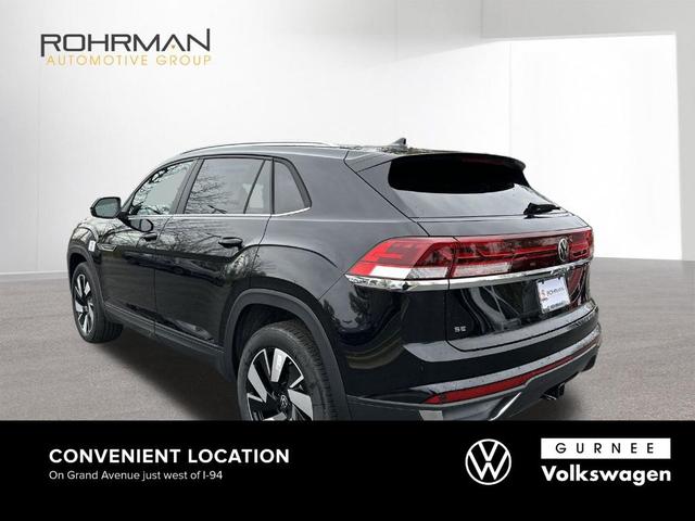Photo of 2025 Deep Black Pearl Effect Volkswagen Atlas Cross Sport
