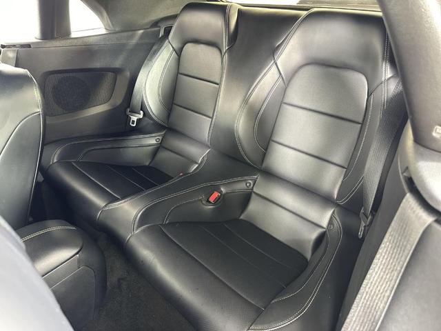 Photo of 2015 Black Ford Mustang