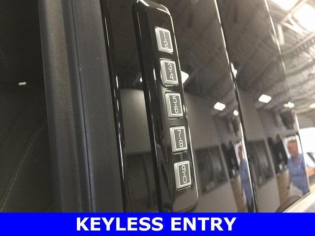 Photo of 2022 Agate Black Metallic Ford F-150