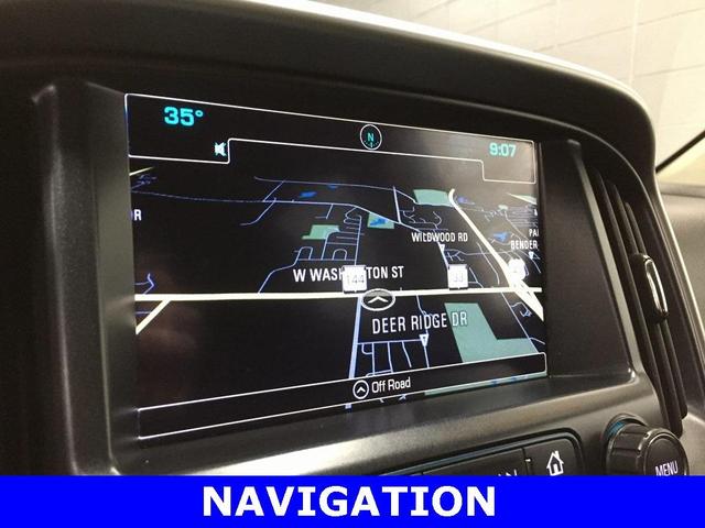 Photo of 2018 Summit White Chevrolet Colorado