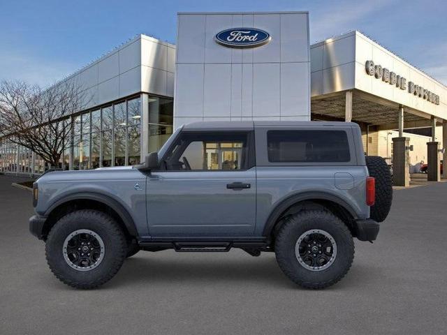 Photo of 2024 Azure Gray Metallic Ford Bronco