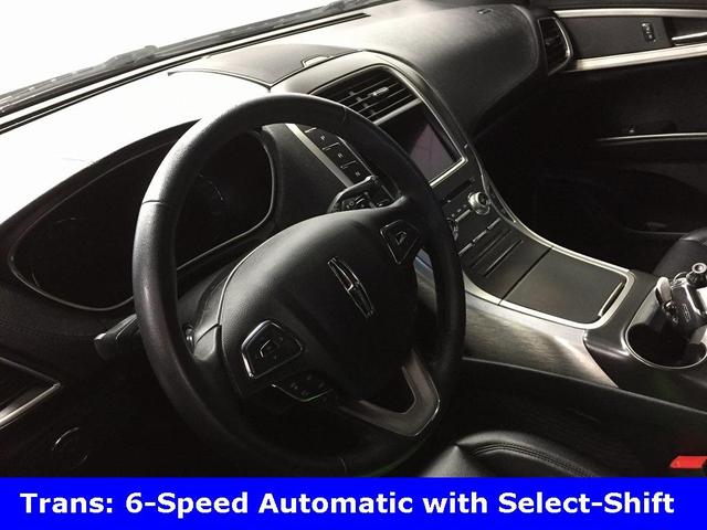 Photo of 2016 Luxe Metallic Lincoln MKX