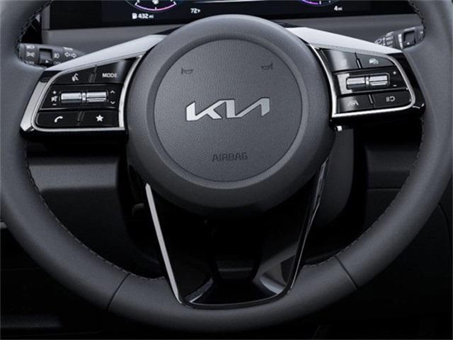 Photo of 2025 Snow White Pearl Kia Seltos