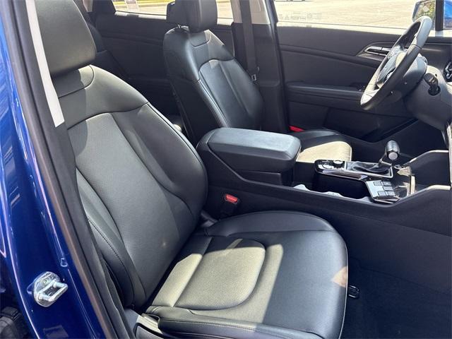 Photo of 2023 Sapphire Blue Kia Sportage