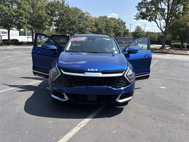 Photo of 2023 Sapphire Blue Kia Sportage