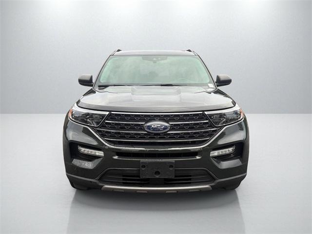 Photo of 2023 Green Metallic Ford Explorer