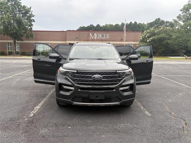 Photo of 2023 Green Metallic Ford Explorer