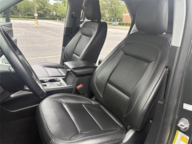 Photo of 2023 Green Metallic Ford Explorer