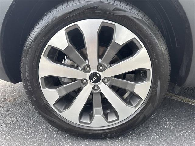 Photo of 2022 Ebony Black Kia Telluride