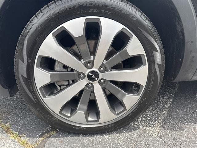 Photo of 2022 Ebony Black Kia Telluride