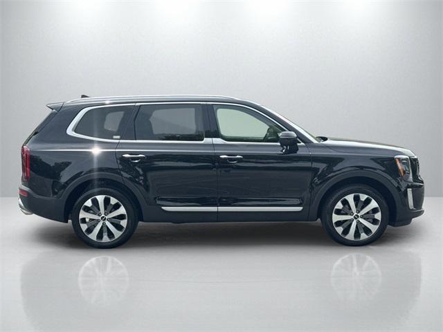 Photo of 2022 Ebony Black Kia Telluride