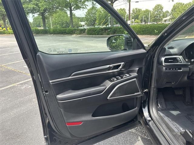 Photo of 2022 Ebony Black Kia Telluride