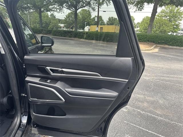 Photo of 2022 Ebony Black Kia Telluride