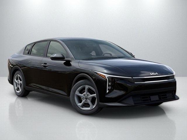 Photo of 2025 Aurora Black Pearl Kia K4