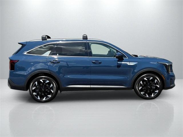 Photo of 2024 Midnight Black Kia Sorento