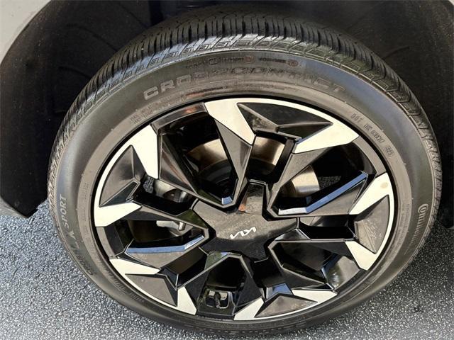 Photo of 2024 Midnight Black Kia Sorento