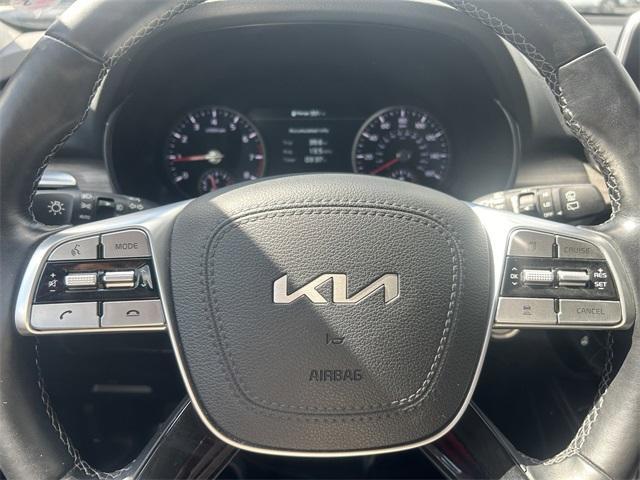 Photo of 2022 Ebony Black Kia Telluride