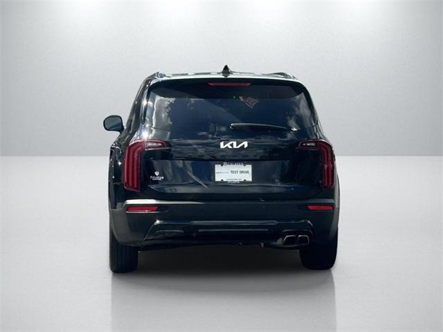 Photo of 2022 Ebony Black Kia Telluride