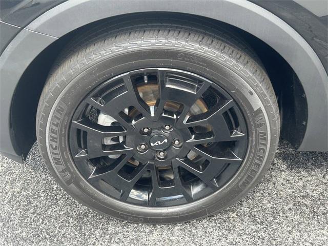 Photo of 2022 Ebony Black Kia Telluride