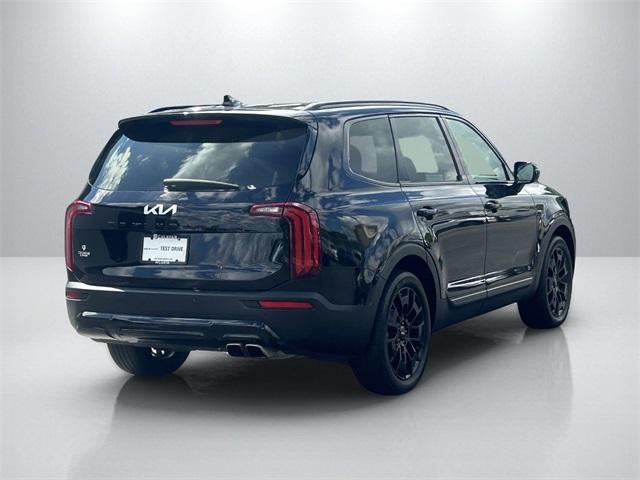 Photo of 2022 Ebony Black Kia Telluride