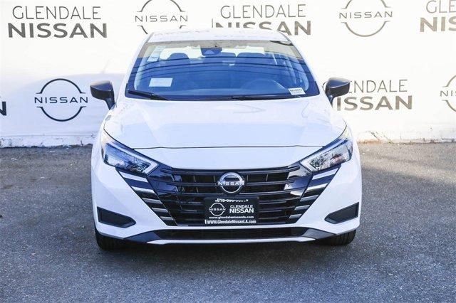 Photo of 2025 Cloud White Nissan Versa