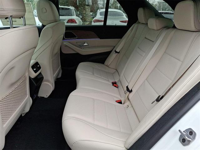 Photo of 2025 Polar White Mercedes-Benz GLE 450