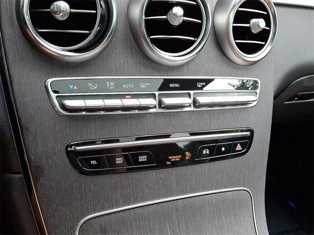 Photo of 2022 Polar White Mercedes-Benz GLC 300