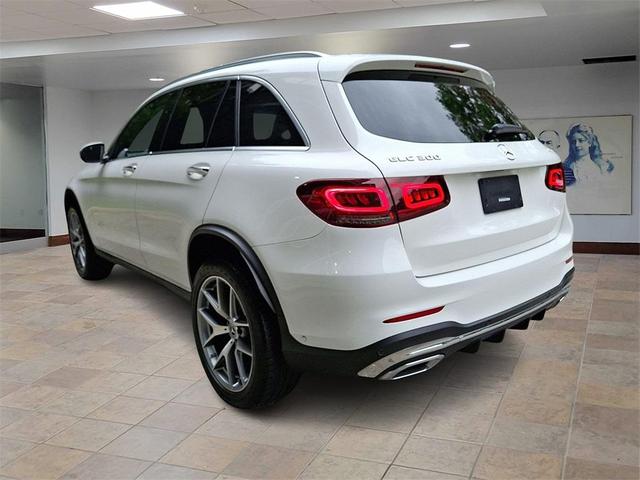 Photo of 2022 Polar White Mercedes-Benz GLC 300