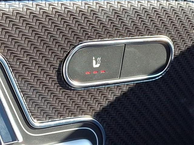 Photo of 2025 Polar White Mercedes-Benz GLB 250