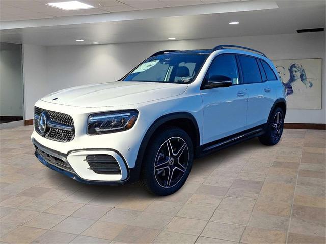 Photo of 2025 Polar White Mercedes-Benz GLB 250