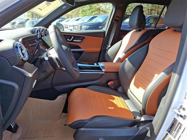 Photo of 2025 MANUFAKTUR Moonlight White Metallic Mercedes-Benz GLC 300