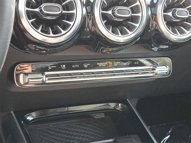 Photo of 2024 Starling Blue Metallic Mercedes-Benz GLB 250