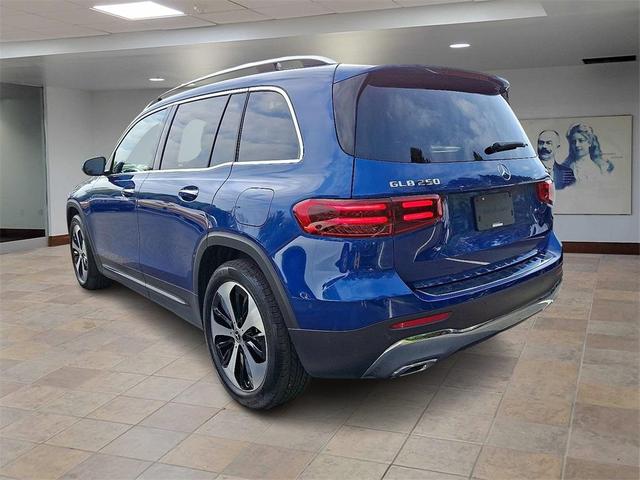 Photo of 2024 Starling Blue Metallic Mercedes-Benz GLB 250