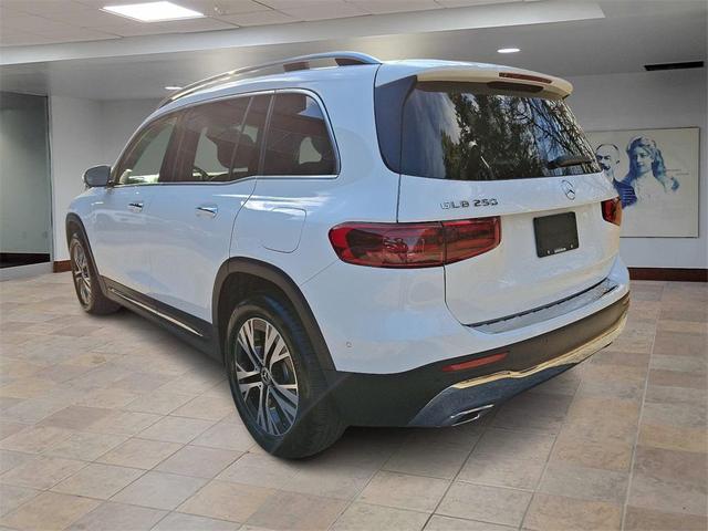 Photo of 2024 Polar White Mercedes-Benz GLB 250
