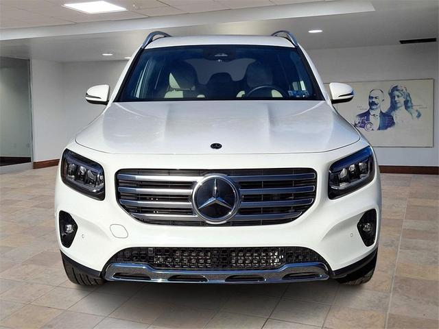 Photo of 2024 Polar White Mercedes-Benz GLB 250
