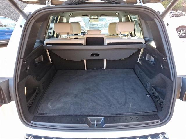 Photo of 2024 Polar White Mercedes-Benz GLB 250
