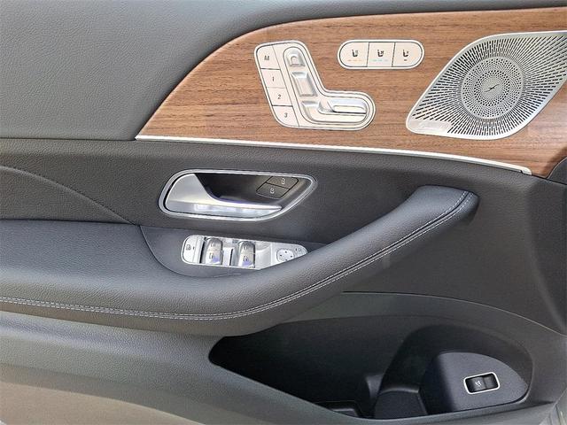 Photo of 2025 Cirrus Silver Metallic Mercedes-Benz GLS 450