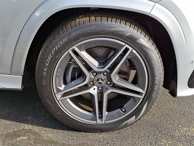 Photo of 2025 Cirrus Silver Metallic Mercedes-Benz GLS 450