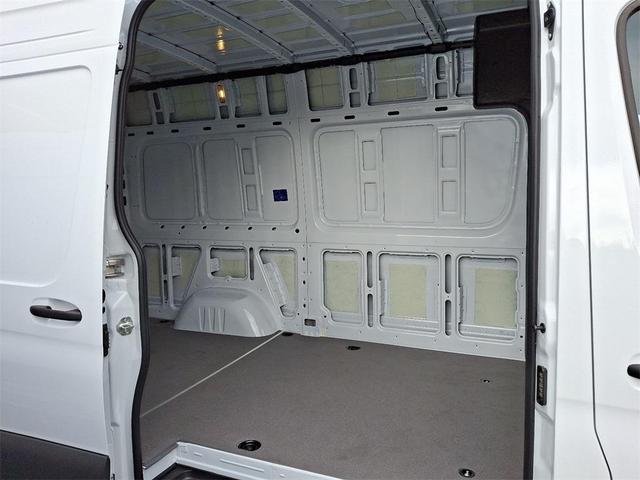 Photo of 2025 Arctic White Mercedes-Benz Sprinter 2500